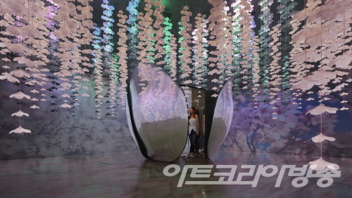 심영철 作_꽃비 정원 1F-1