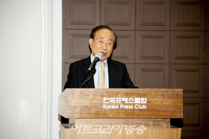 ‘강석진의 지구촌 기행과 예술경영’ 출판기념회-강석진 화가