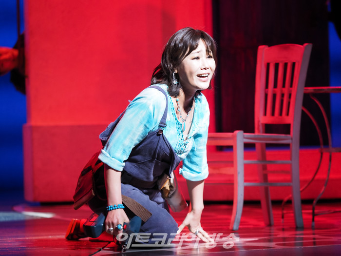 뮤지컬 '맘마미아!' 프레스콜(도나 역 신영숙, 샘 역 김정민, 해리 역 민영기, 빌 역 김진수) 2023.03.29 사진 ⓒ아트코리아방송 이용선 기자​​