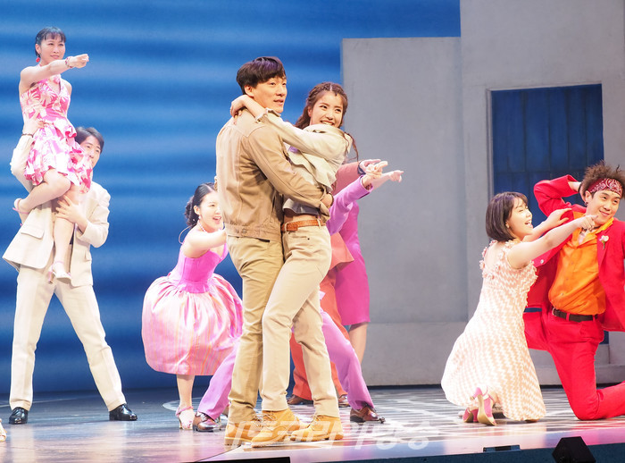 뮤지컬 '맘마미아!' 프레스콜(소피 역 김환희 외 앙상블) 2023.03.29 사진 ⓒ아트코리아방송 이용선 기자​​