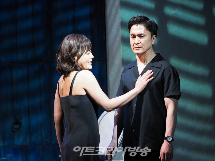 뮤지컬 '맘마미아!' 프레스콜(도나 역 신영숙, 샘 역 장현성) 2023.03.29 사진 ⓒ아트코리아방송 이용선 기자​​