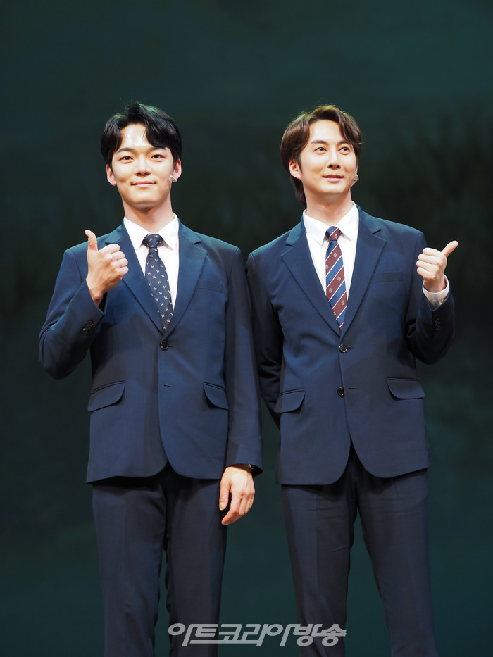 뮤지컬 '친정엄마' 프레스콜(사위 역 김도현, 김형준) 2023.04.04 사진 ⓒ아트코리아방송 이용선 기자​​