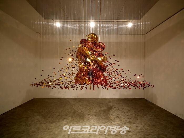 김성호 미술평론, 춤추는 정원 - ‘현실화된 유토피아’에서의 사랑-하늘 정원