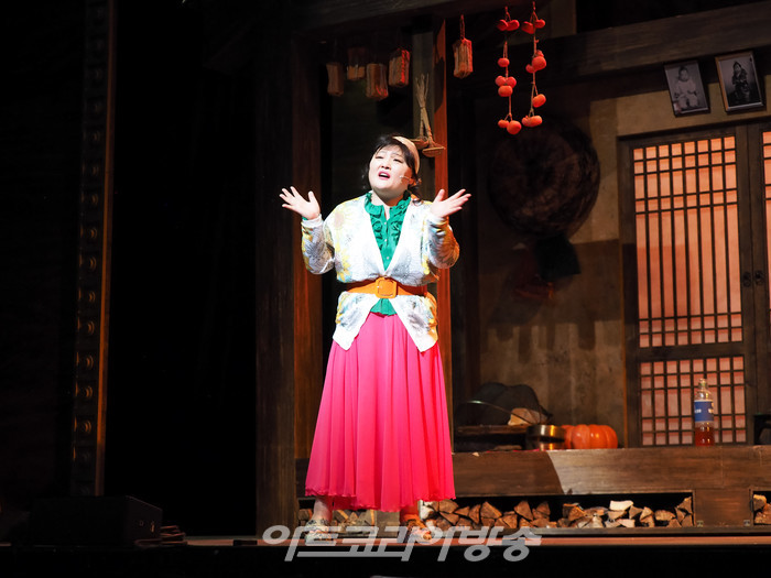 뮤지컬 '친정엄마' 프레스콜(서울댁 역 박지아) 2023.04.04 사진 ⓒ아트코리아방송 이용선 기자​​