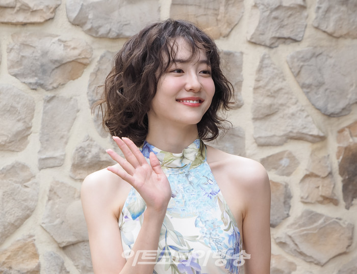 페르노리카코리아의 로제 와인 브랜드 '심포니 메종 세인트 마거릿'과 '판타스티크 샤또 세인트 마거릿' 론칭 행사(배우 박지현) 2023.04.04 사진 ⓒ아트코리아방송 이용선 기자​​