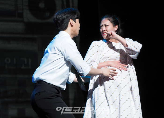 뮤지컬 '친정엄마' 프레스콜(딸 역 신서옥 외 앙상블) 2023.04.04 사진 ⓒ아트코리아방송 이용선 기자​​