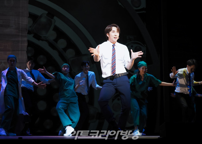 뮤지컬 '친정엄마' 프레스콜(남편 역 김형준 외 앙상블) 2023.04.04 사진 ⓒ아트코리아방송 이용선 기자​​