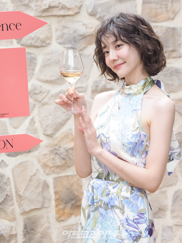 페르노리카코리아의 로제 와인 브랜드 '심포니 메종 세인트 마거릿'과 '판타스티크 샤또 세인트 마거릿' 론칭 행사(배우 박지현) 2023.04.04 사진 ⓒ아트코리아방송 이용선 기자​​