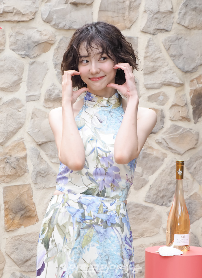 페르노리카코리아의 로제 와인 브랜드 '심포니 메종 세인트 마거릿'과 '판타스티크 샤또 세인트 마거릿' 론칭 행사(배우 박지현) 2023.04.04 사진 ⓒ아트코리아방송 이용선 기자​​
