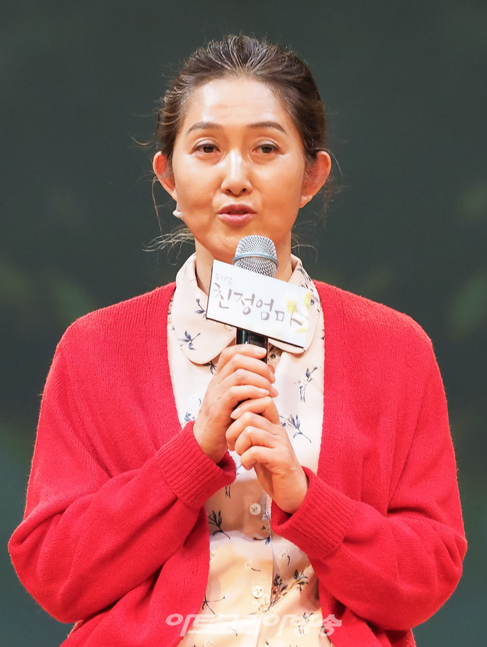 뮤지컬 '친정엄마' 프레스콜(사진 왼쪽부터 정경순, 김수미, 김서라) 2023.04.04 사진 ⓒ아트코리아방송 이용선 기자​​