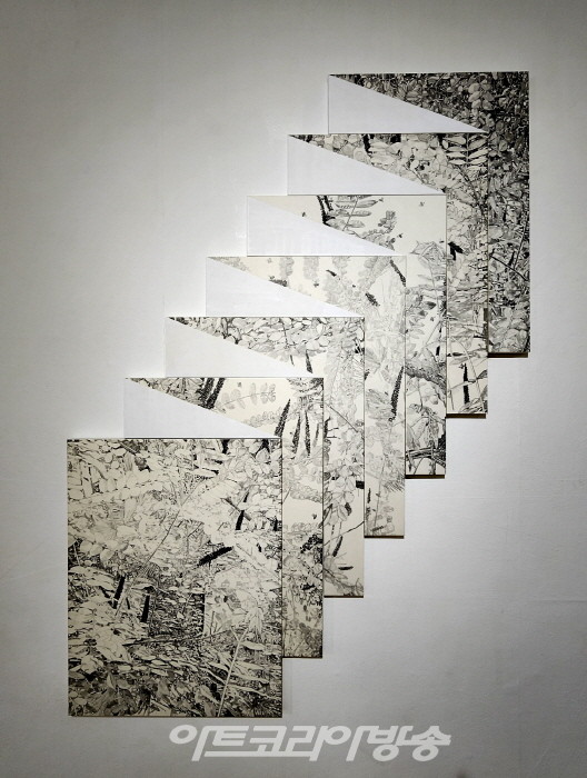 진민욱 개인전 '펼쳐지고 깊어지는 Unfolding and Deepening'