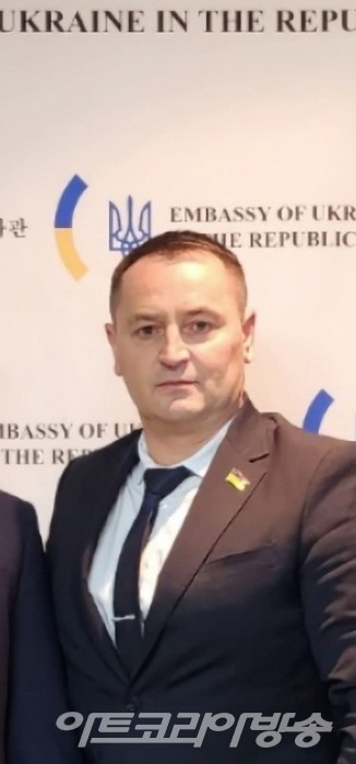 아트불(ARTBULL) 갤러리 청담, '우크라이나의 평화를 위한 62인 기획전