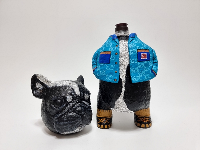 하연우 Upcycled paper Dog_41.5x18x14cm _ upcycled & papers mixed media_2023