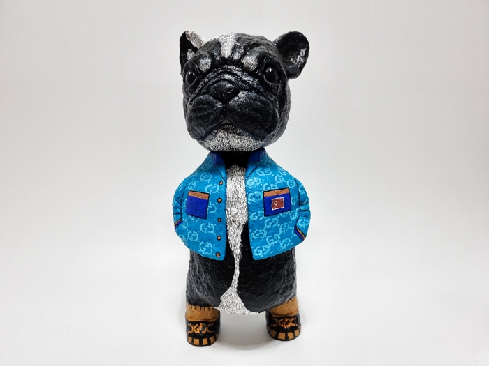 하연우 Upcycled paper Dog_41.5x18x14cm _ upcycled & papers mixed media_2023