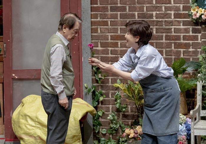 연극 '장수상회'-LAST DANCE 공연 장면(이순재, 김성녀) 제공 극단장수상회, (유)쇼앤텔플레이