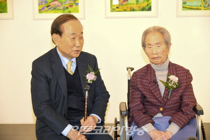 98세 정옥희 작품전 '자연의 풍경' 오프닝 행사