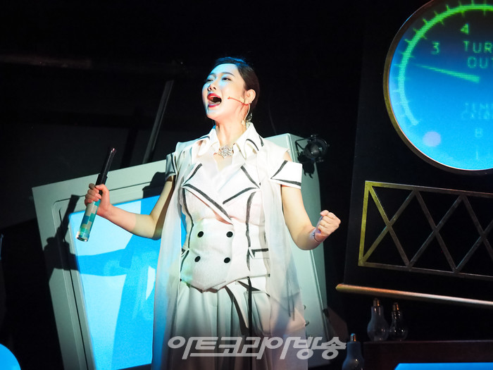 뮤지컬 '신이 나를 만들 때' 프레스콜(신 역 황한나) 2023.04 28 사진 ⓒ아트코리아방송 이용선 기자​