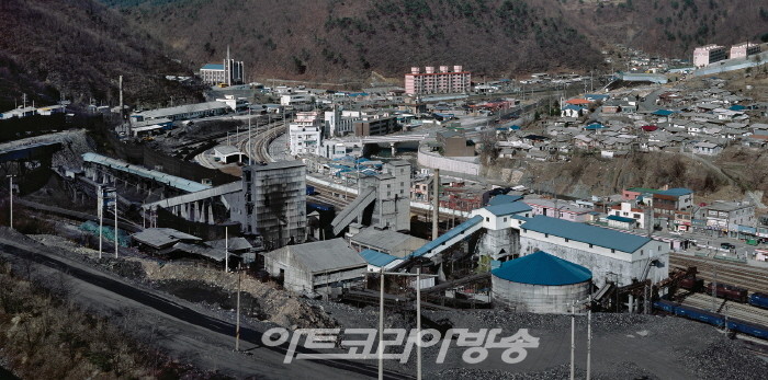 귀퉁이(상)_철암 2006_PT데이터