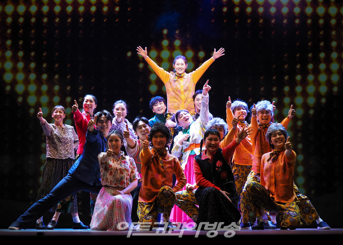 뮤지컬 '친정엄마' 프레스콜(엄마 역 정경순, 딸 역 현쥬니, 남편 역 김형준, 서울댁 역 박지아 외 앙상블) 2023.04.04 사진 ⓒ아트코리아방송 DB