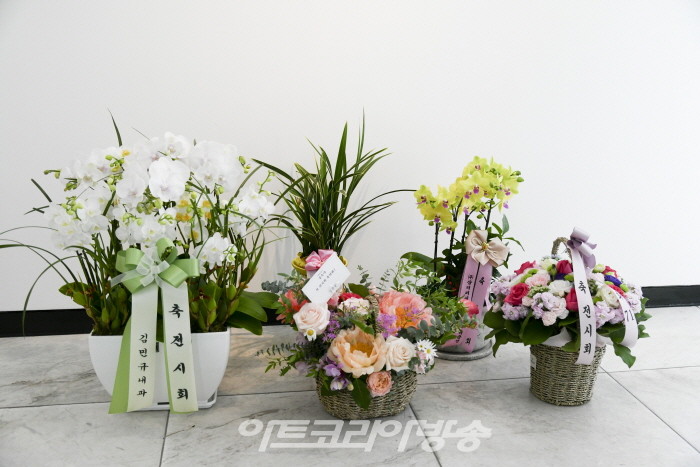 진경옥 개인전 ‘Flower Cocktail’