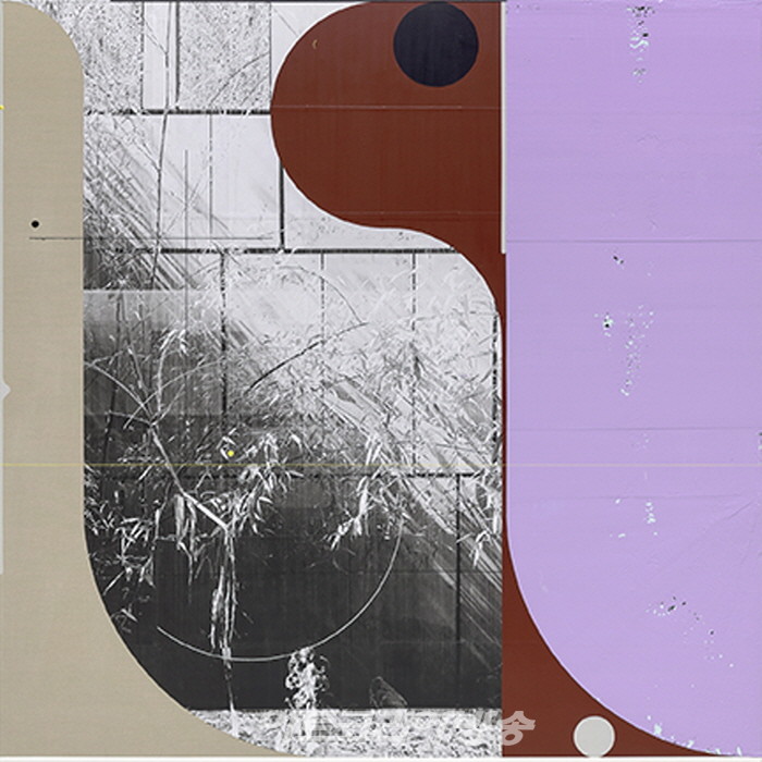 국제갤러리, 이희준, Rain Drops with Purple Sunlight, 2022, 캔버스에 아크릴, 사진 콜라주, 182x182cm