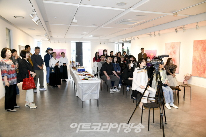 임선자 박사청구전 ‘From Below-아래로 부터’