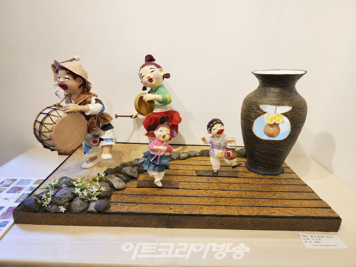 제6회 센토와 소녀 작가회 작품전 ‘5월의 세레나데’