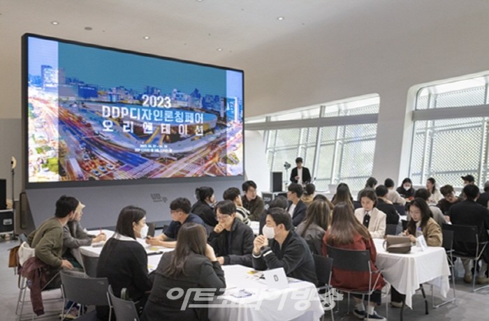 'DDP디자인론칭페어' 소상공인-디자이너 매칭 워크숍 현장
