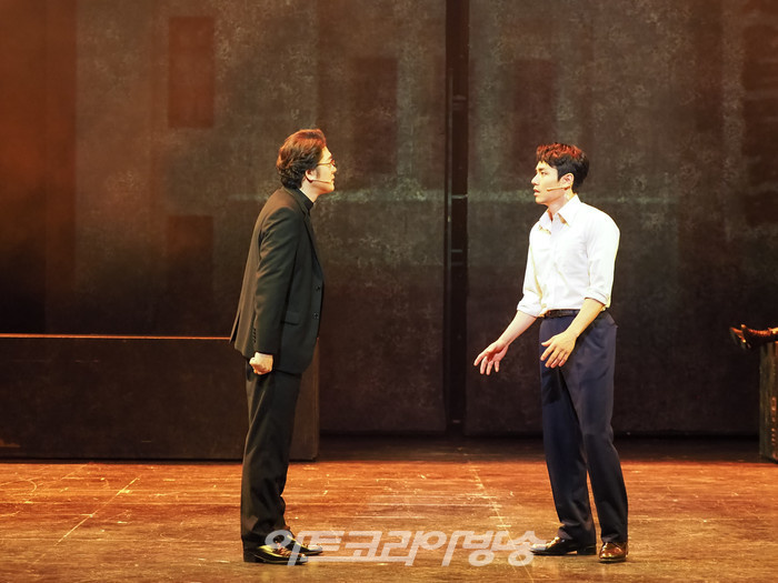 뮤지컬 '광주' 기자간담회(윤이건 역 김찬호, 오활사제 역 이동준). 2023.05.16 사진 ⓒ아트코리아방송 이용선 기자​