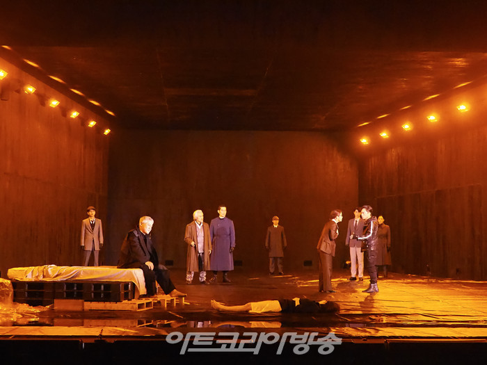 연극 '오셀로' 프레스콜(오셀로 역 박호산, 데스데모나 역 이설, 이아고 역 손상규) 2023.05.18 사진 ⓒ아트코리아방송 이용선 기자​