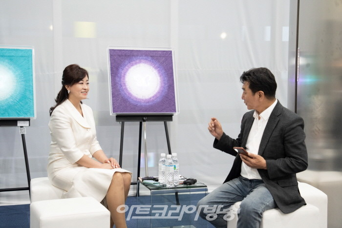 navikim-나비작가 김현정의 ‘Interstellar’