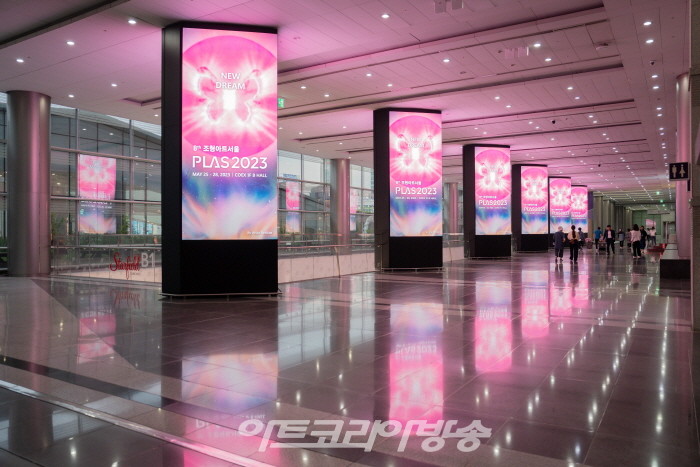 navikim-나비작가 김현정의 ‘Interstellar’