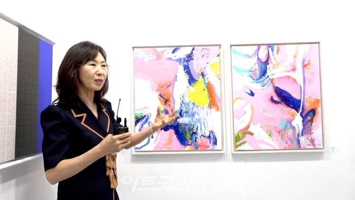 2023 조형아트서울에 참가한 ‘KMJ 아트갤러리 김민자 대표와 김연옥 작가’ 인터뷰