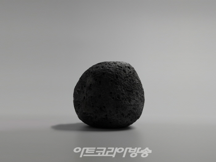 양형석 '피정의 섬 제주'展-바램, 설치작품 중 일부, 조합토·라쿠, 2023