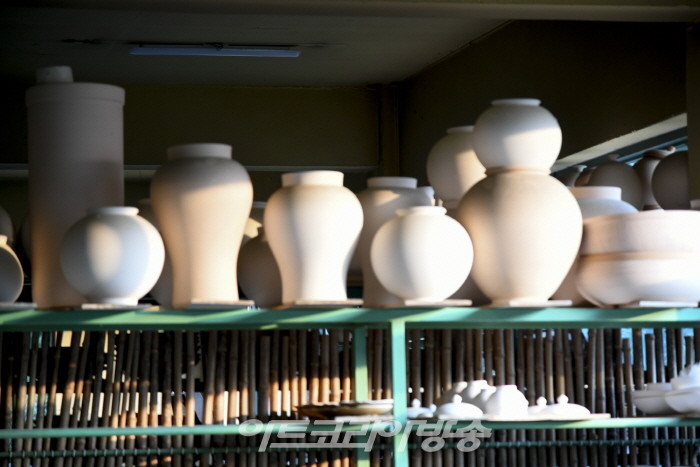 ‘자연과 사람은 한 몸 양산 도자기공원’의 아름다운 경치를 담다