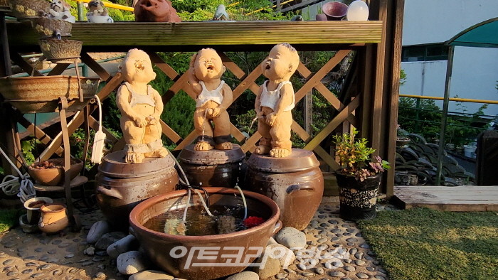 ‘자연과 사람은 한 몸 양산 도자기공원’의 아름다운 경치를 담다