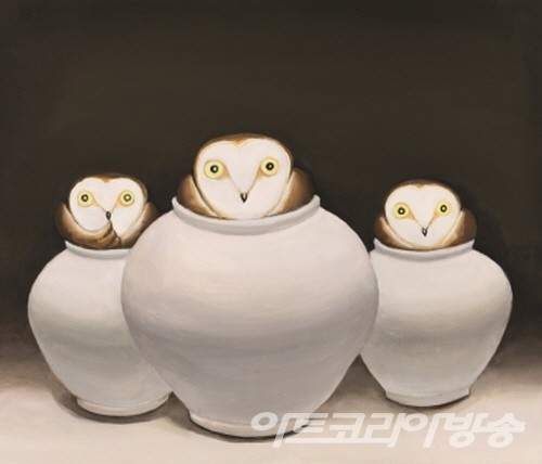 안윤모 作 _ 달 항아리와 부엉이_53x45cm_acrylic_2023