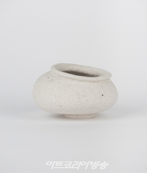 심다은 개인전 '인간의 암석 Humanrock'