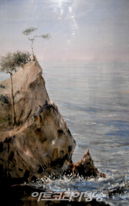 신정무 화백 ‘골프인생 47년’-사이프러스 나무-페블비치 입구