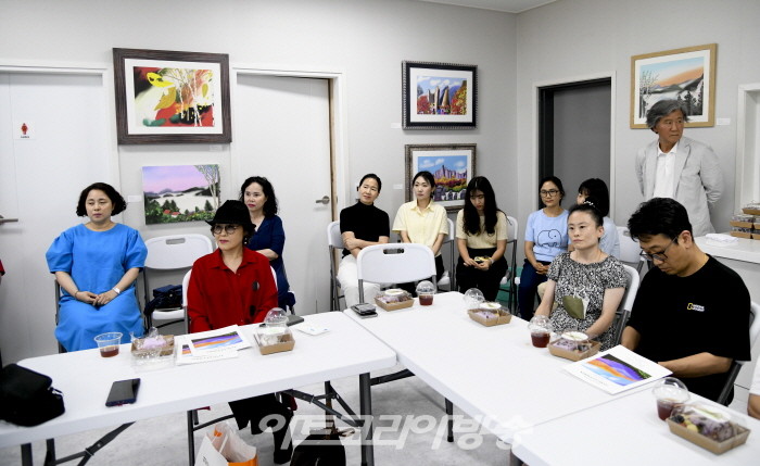 장귀순 모바일 화가 ‘바람의 향기’