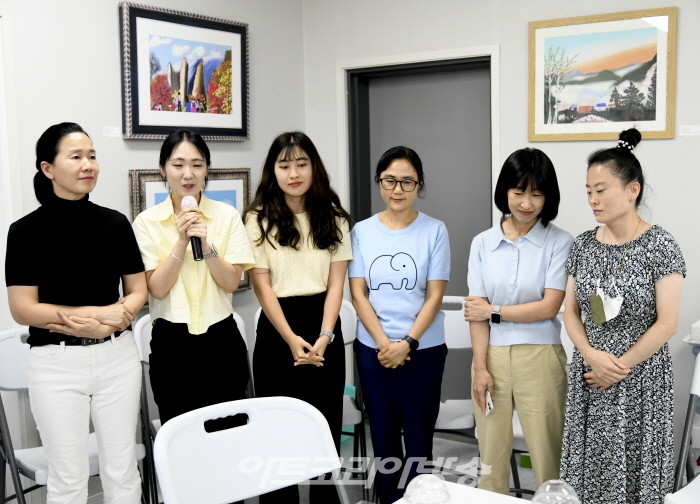 장귀순 모바일 화가 ‘바람의 향기’