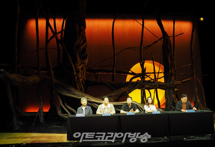 연극 '나무 위의 군대' 기자간담회(사진 왼쪽부터 배우 김용준-이도엽-손석구-최희서-민새롬 연출) 2023.06.27 사진 ⓒ아트코리아방송 이용선 기자