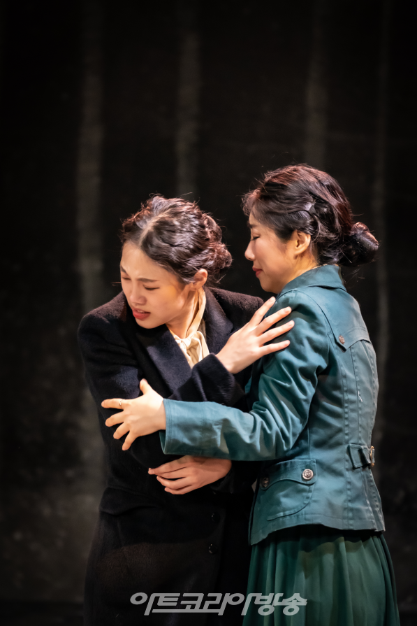 연극 '세자매' 공연 사진. 제공 극연구집단 시나위