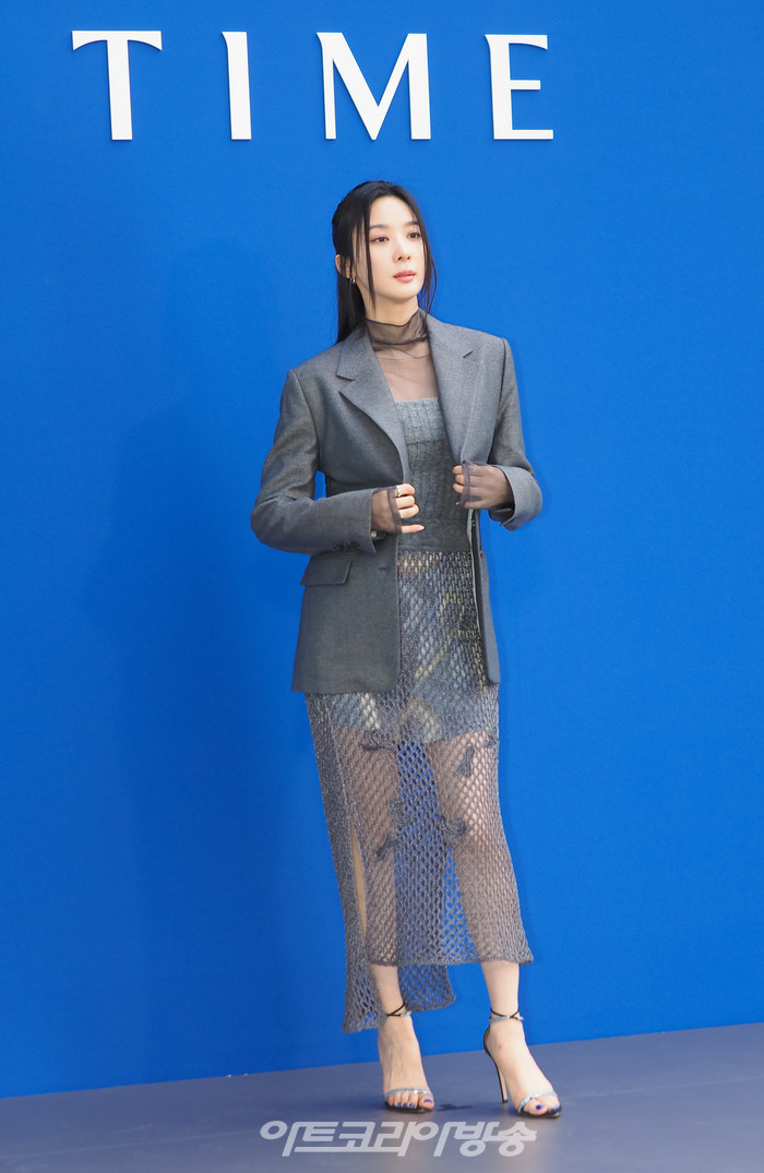 2023 FW '더 타임'(The TIME) 컬렉션 포토월 행사(이청아) 2023.07.06 사진 ⓒ아트코리아방송 이용선 기자