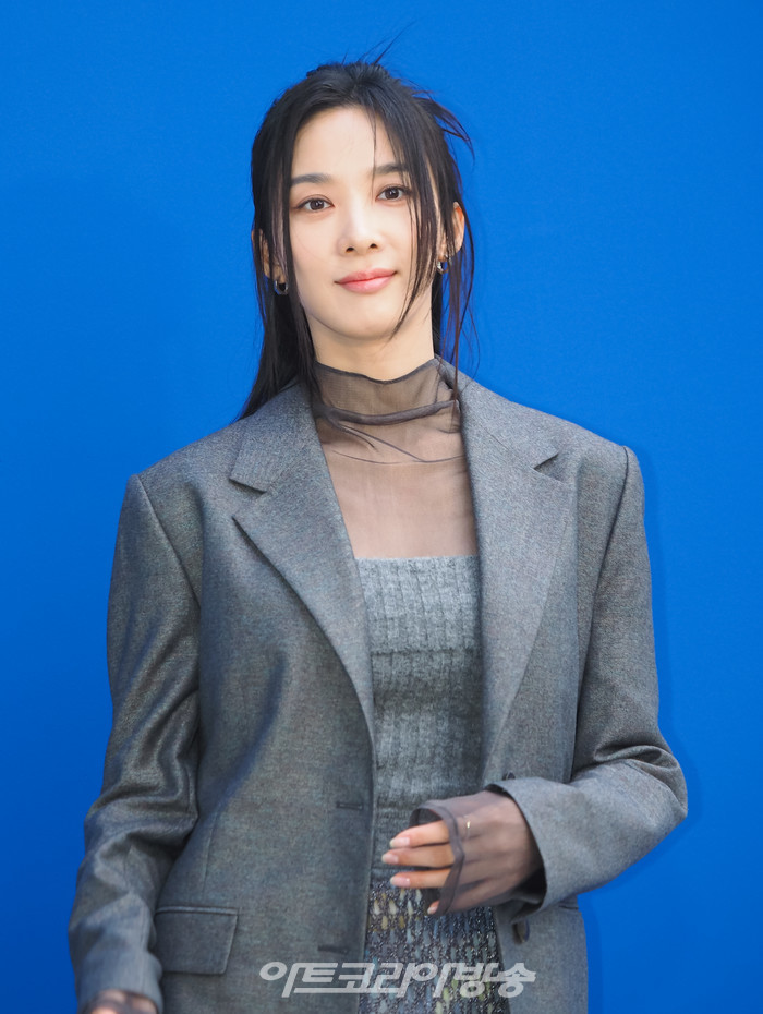 2023 FW '더 타임'(The TIME) 컬렉션 포토월 행사(이청아) 2023.07.06 사진 ⓒ아트코리아방송 이용선 기자