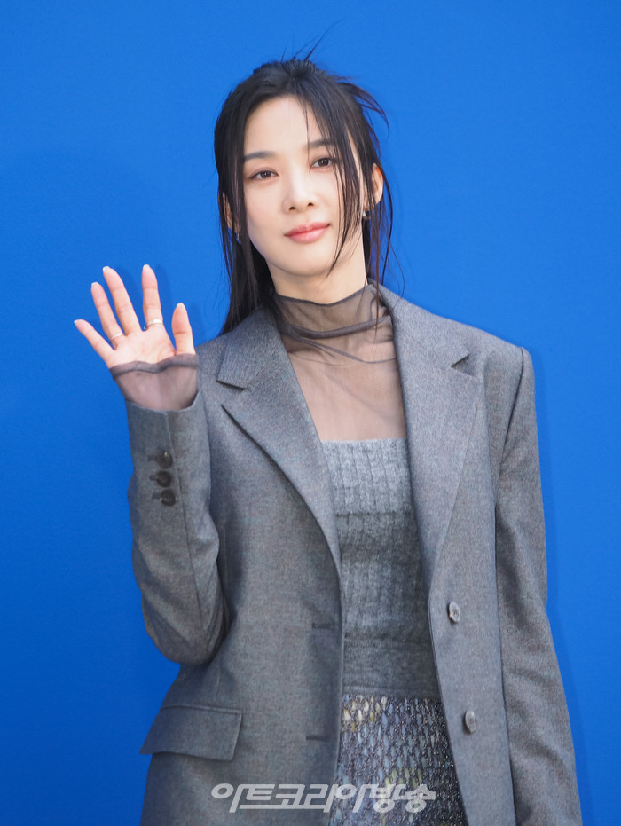 2023 FW '더 타임'(The TIME) 컬렉션 포토월 행사(이청아) 2023.07.06 사진 ⓒ아트코리아방송 이용선 기자