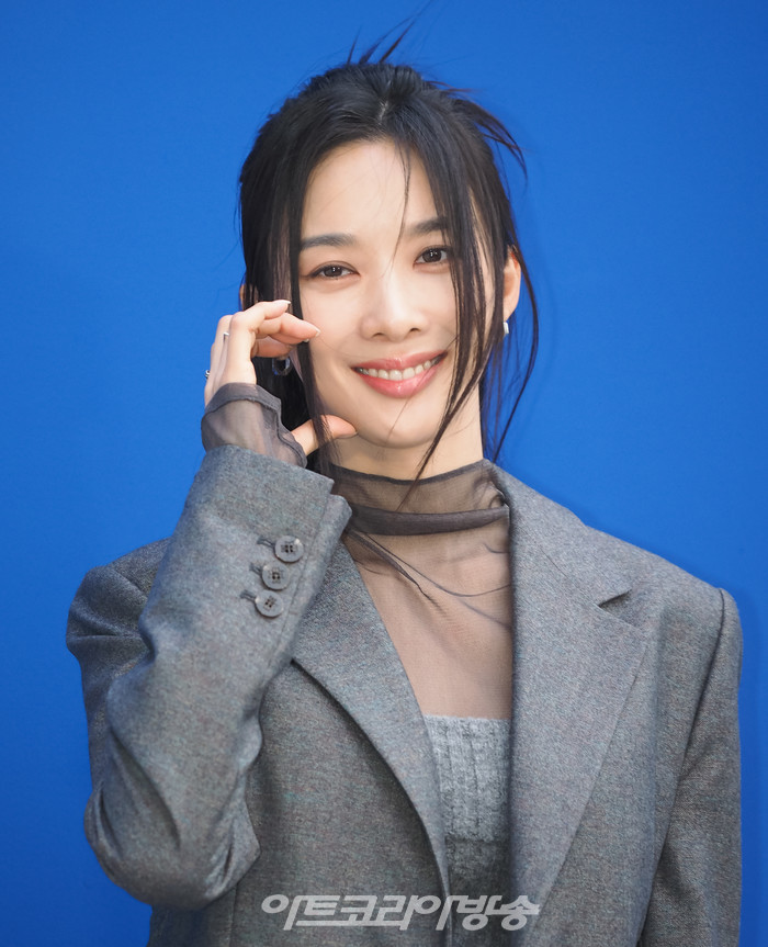 2023 FW '더 타임'(The TIME) 컬렉션 포토월 행사(이청아) 2023.07.06 사진 ⓒ아트코리아방송 이용선 기자