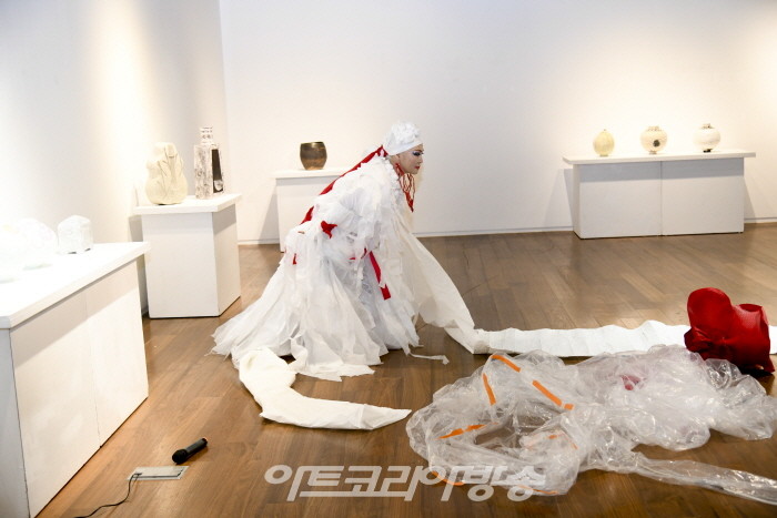 IACC 현대공예 국제조형예술협회 ‘빛을 담다’ 展