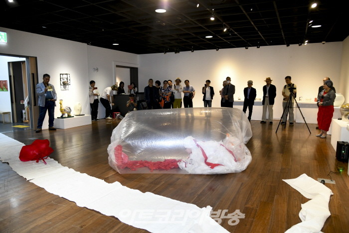 IACC 현대공예 국제조형예술협회 ‘빛을 담다’ 展