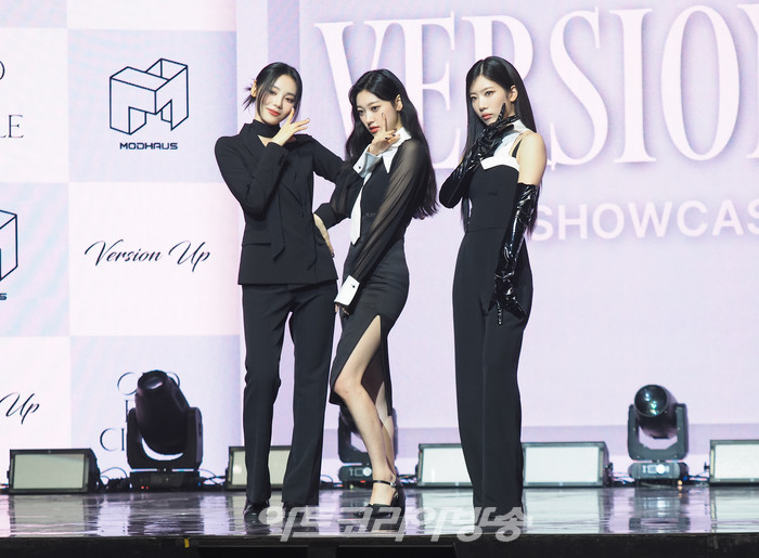 오드아이써클(ODD EYE CIRCLE) 미니앨범 '버전 업'(Version Up) 발매 기념 쇼케이스(진솔-최리-김립) 2023.07.12 사진 ⓒ아트코리아방송 이용선 기자